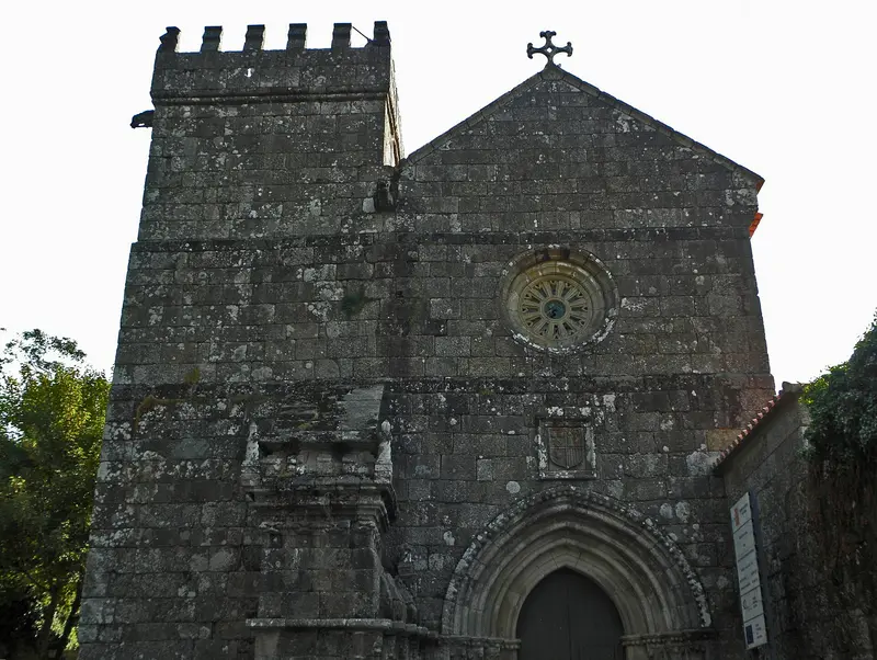 Igreja do Mosteiro de São Pedro de Cete, monumento da Rota do Românico em Paredes